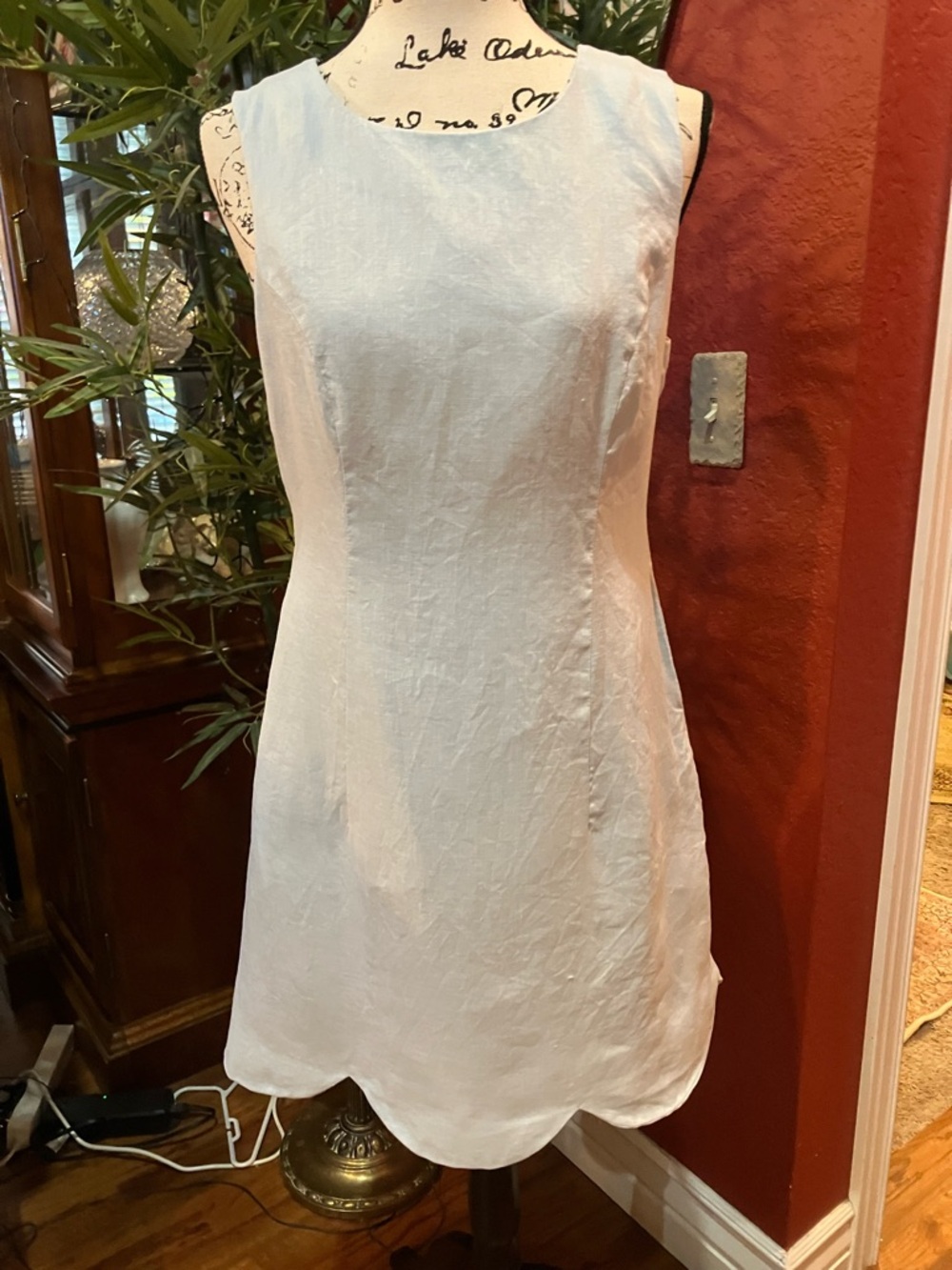 LINEN POWDER BLUE SHIFT DRESS WITH TULIP HEM SZ L